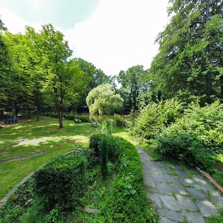 Parkhotel Keck - Castillo Del Bosque Wingst Экстерьер фото