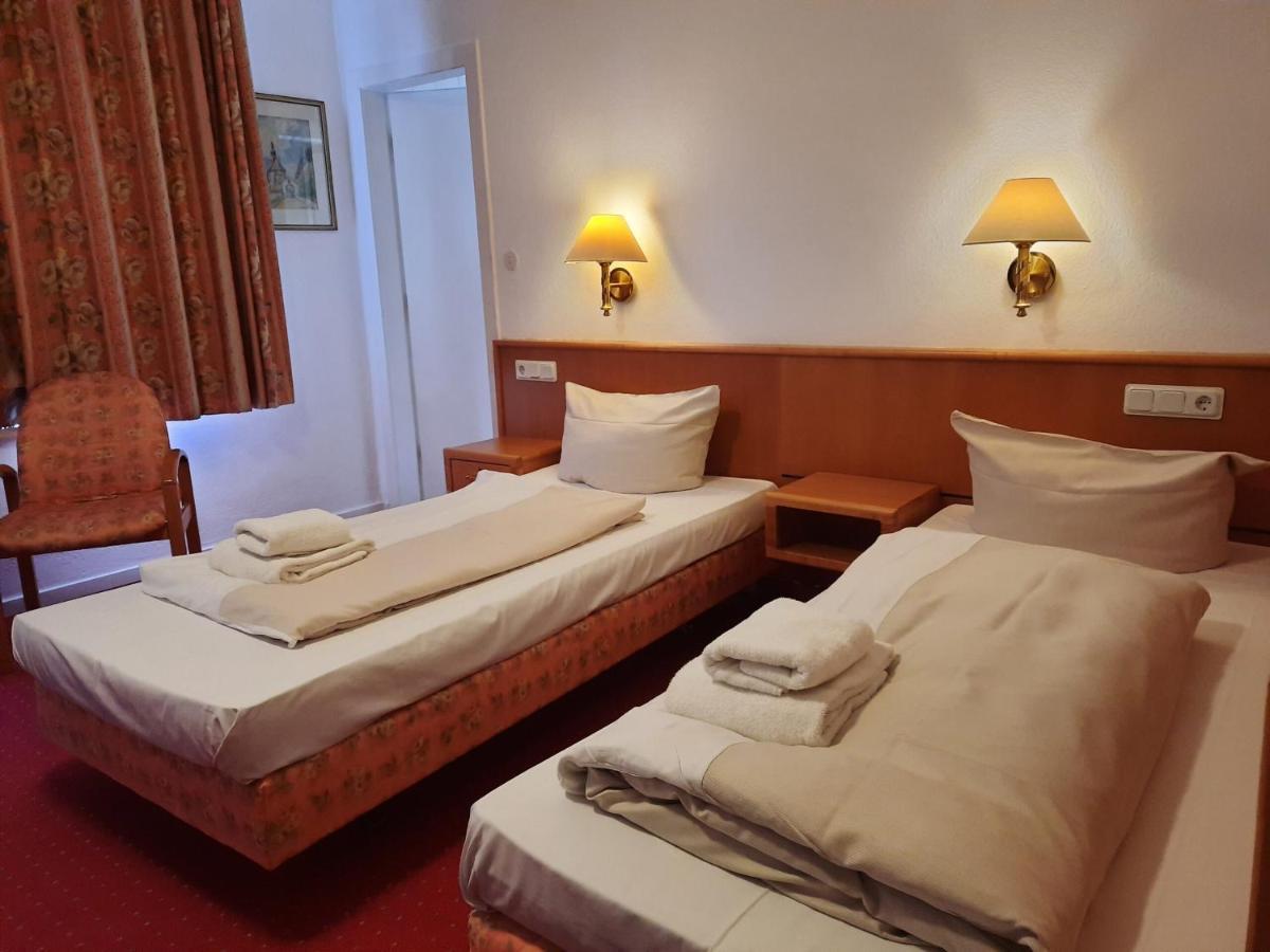 Parkhotel Keck - Castillo Del Bosque Wingst Экстерьер фото