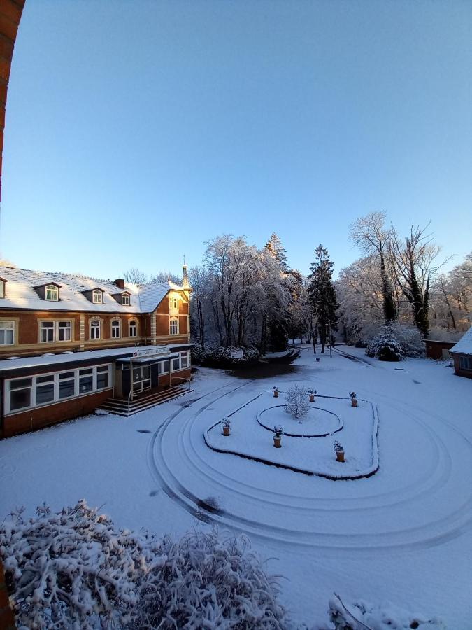 Parkhotel Keck - Castillo Del Bosque Wingst Экстерьер фото
