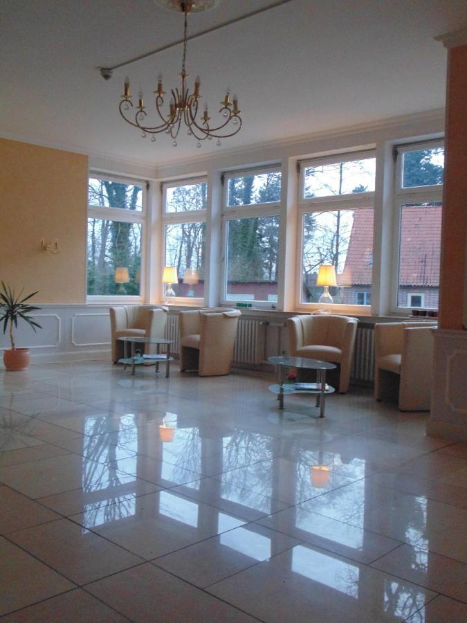 Parkhotel Keck - Castillo Del Bosque Wingst Экстерьер фото