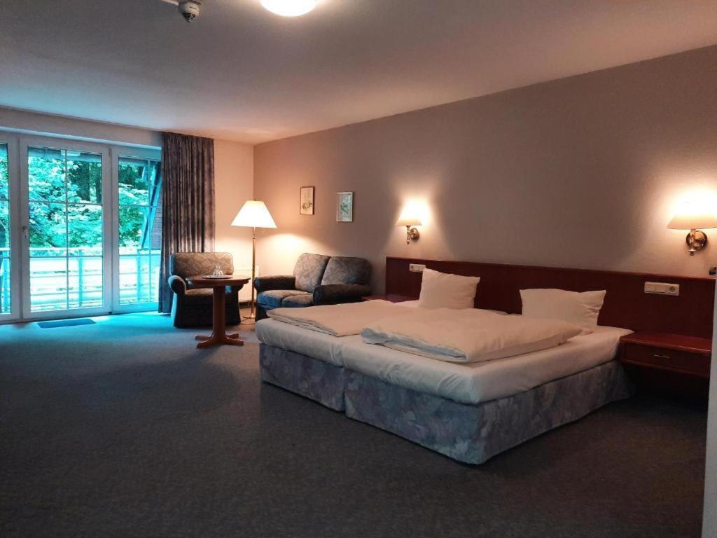 Parkhotel Keck - Castillo Del Bosque Wingst Экстерьер фото